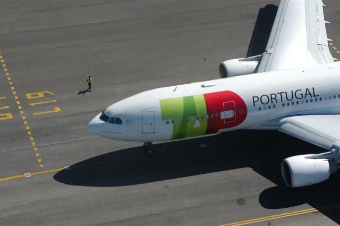Bruselas da más tiempo a las aerolíneas portuguesas para cumplir las condiciones de las ayudas de reestructuración Portugal susp...