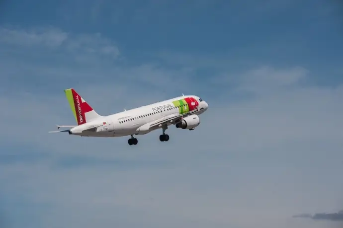 IAG sigue analizando las condiciones para participar en la privatización de TAP TAP Air Portugal presenta Plan Estratégico: nuev...