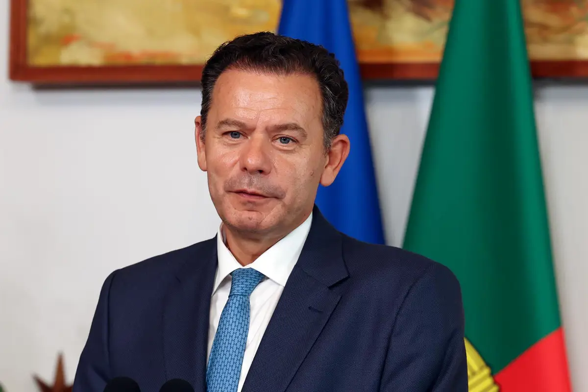 Montenegro pide poner fin al "masoquismo" en Oriente Próximo ante la subida de precios de los combustibles
Cerca del 40% de los ...